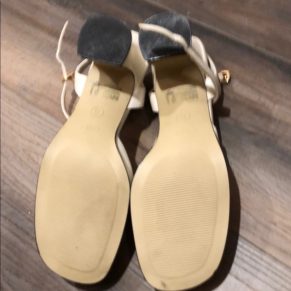 Like new Fioni Eggshell sandals Sz 8 - Picture 3 of 3